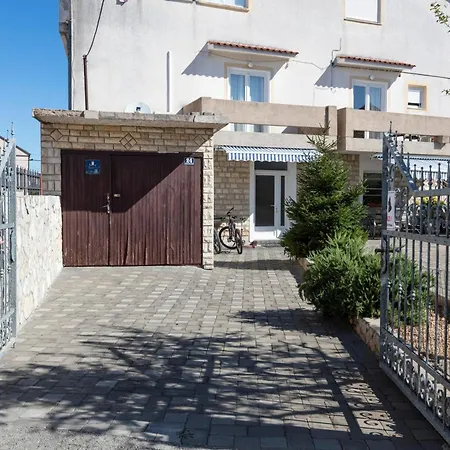 Apartment With A Parking Space Pirovac, Sibenik - 13201