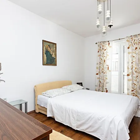 Apartment With A Parking Space Pirovac, Sibenik - 13201 *